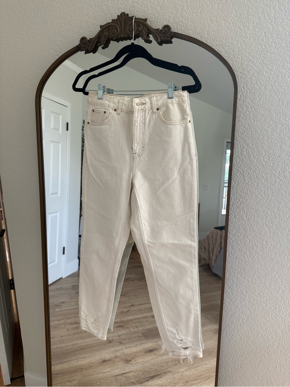 Topshop Cream Straight-Leg Women's Jeans